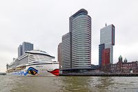AIDAprima am 09.02.2022 im Hafen von Rotterdam