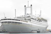 ROTTERDAM, ein ehemaliges niederländisches Passagierschiff, gebaut von der niederländischen Werft Rotterdamsche Droogdok Maatschappij, ist das größte jemals in den Niederlanden gebaute Passagierschiff. Heute dient es als Museums- und Hotelschiff. Aufnahme vom 09.02.2022