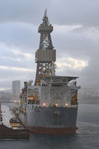 Bohrschiff ENSCO DS-5 (IMO: 9499840)am 11.02.2017 im Hafen von Santa Cruz de Tenerife