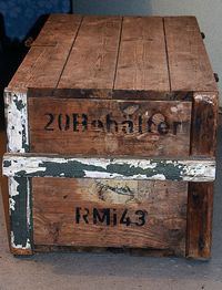 In dieser Kiste - einst Eigentum der Schwartauer Werke - wurden im Zweiten Weltkrieg Panzerabwehrminen vom Typ RMi 43 transportiert