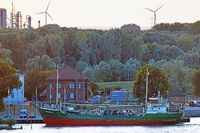 Museumsschiff GREUNDIEK am 02.09.2022 bei Einfahrt von der Elbe in die Schwinge