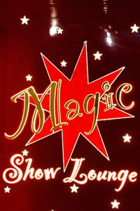 Show Lounge Color Magic