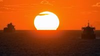 Schiffe bei Sonnenuntergang 18.07.2021