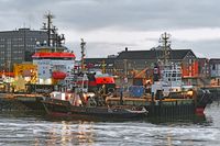 WULF 7 Tug, IMO 9183075, am Abend des 16.10.2023 in Cuxhaven