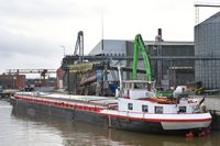 Gütermotorschiff (GMS) CATHARINA (04400550) am 23.12.2023 beim Lagerhaus in Lübeck
