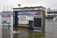 HANSESCHIFFFAHRT am 04.01.2024. Hochwasser in Lübeck-Travemünde