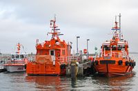 Lotsenversetzboote STEIN und HOLTENAU am 27.01.2024 in Lübeck-Travemünde