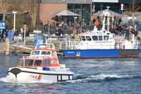 SAR-Boot SAPHIR und Polizeiboot HABICHT am 27.01.2024 in Lübeck-Travemünde