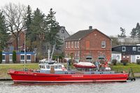 Feuerlöschboot SENATOR EMIL PETERS am 03.02.2024 in Lübeck-Schlutup