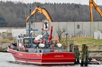 Feuerlöschboot SENATOR EMIL PETERS am 03.02.2024 bei der Feuerwache 4 in Lübeck-Schlutup