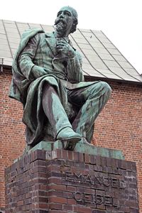 Denkmal für Emanuel Geibel in Lübeck unweit Koberg Kartoffelkeller 06.03.2024