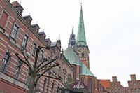 Blick von Höhe Kartoffelkeller in Richtung Jakobikirche Lübeck 06.03.2024