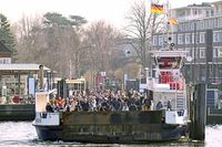 Priwall-Fähre am 09.03.2024 in Lübeck-Travemünde. Aufgrund eines Streiks werden nur Fußgänger, Radfahrer und Einsatzfahrzeuge befördert