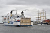 TT-Line Fährschiff AKKA am 16.03.2024 auslaufend Lübeck-Travemünde
