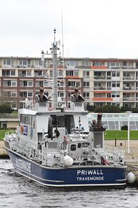Zollboot PRIWALL am 02.04.2024 in Lübeck-Travemünde