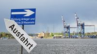 Blick vom LHG Terminal Schlutup in Richtung Seelandkai Lübeck 18.04.2024
