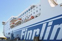 FINNSWAN ex NORDLINK (Finnlines, IMO 9336256) am 18.04.2024 in Lübeck-Travemünde