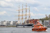 Lotsenversetzboot STEIN am 27.04.2024 in Lübeck-Travemünde