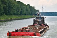 Nordostsee-Kanal. Ausbau der Oststrecke 06.06.2024. Schubboot ORCA mit Schuten