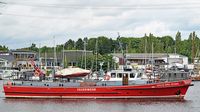 Feuerlöschboot SENATOR EMIL PETERS am 13.07.2024 auf der Trave unweit Feuerwache 4 Lübeck-Schlutup
