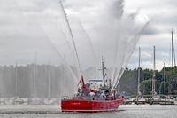 Feuerlöschboot SENATOR EMIL PETERS am 13.07.2024 bei Lübeck-Schlutup