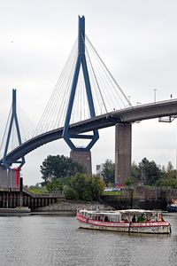 Köhlbrandbrücke am 19.09.2024 im Hafen von Hamburg