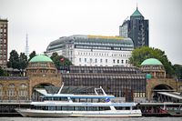 ELBKRISTALL (ENI 04810770) am19.09.2024 im Hafen von Hamburg