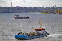 HEGEMANN II (IMO 9017551) und ANNIKA am 02.10.2024 in der Kieler Förde