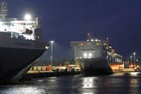 STENA FLAVIA (IMO 9417919) und FINNBREEZE am 31.10.2024 in Lübeck-Travemünde