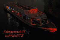 Fahrgastschiff WAKENITZ am Abend des 03.11.2024 bei der Moltkebrücke Lübeck. Ende der Saison 2024