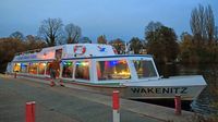 Fahrgastschiff WAKENITZ am Abend des 03.11.2024 beim Anleger Moltkebrücke Lübeck. Ende der Saison 2024