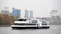 HANSE am 09.11.2024 auf der Trave bei Lübeck-Herrenwyk