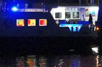 Rettungswagen am 14.11.2024 an Bord der Priwall-Fähre PÖTENITZ