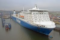 FINNSWAN ex NORDLINK (Finnlines, IMO 9336256) am 27.11.2024 in Lübeck-Travemünde