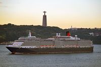 Lissabon 12.12.2024. Das Kreuzfahrtschiff QUEEN VICTORIA läuft ein