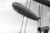 Luftschiff GRAF ZEPPELIN über dem Südatlantik. Foto wurde von Karl-Heinz Waack, dem Großvater von Manfred Krellenberg, gefertigt