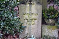 Gedenkstein für Schwestern des Deutschen Roten Kreuzes auf dem Vorwerker Friedhof in Lübeck 06.01.2022