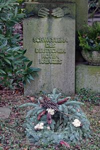 Gedenkstein für Schwestern des Deutschen Roten Kreuzes auf dem Vorwerker Friedhof in Lübeck 06.01.2022