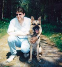 Manfred Krellenberg mit seinem ersten Zollhund ARCO (1986)