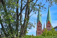 Blick vom Stadtgraben in Richtung Marienkirche Lübeck 29.05.2023
