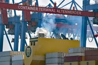 Beim Container Terminal Altenwerder 26.05.2021