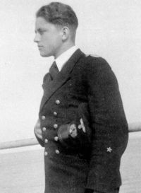 Dr .Ing. Karl Friedrich Brill - Sohn des Korvettenkapitäns Dr.Ing Karl Friedrich Brill (1898-1943)- als Angehöriger der deutschen Kriegsmarine
