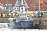 V8 vom Marinestützpunktkommando Kiel am 14.08.2021 im Hafen von Lübeck