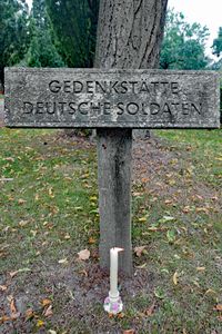 GEDENKSTÄTTE DEUTSCHE SOLDATEN auf dem Vorwerker Friedhof in Lübeck - 12.09.2021