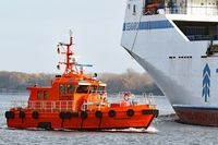 Lotsenversetzboot TRAVEMÜNDE am 12.11.2017 in Lübeck-Travemünde