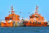 Lotsenversetzboote STEIN und TRAVEMÜNDE am 27.04.2021 in Lübeck-Travemünde