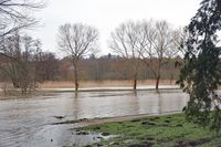Die Schwartau führt Hochwasser im Bereich des Kurparks Bad Schwartau 22.02.2022