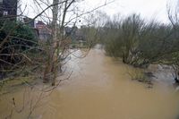 Die Schwartau führt Hochwasser. Bereich beim Töpferberg Bad Schwartau 22.02.2022
