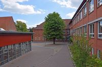 Blick auf frühere Grundschule Bad Schwartau in der Schulstrasse 07.08.2022