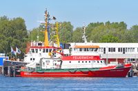 Feuerlöschboot ALBERT WEGENER am 05.06.2022 in Rostock Warnemünde
